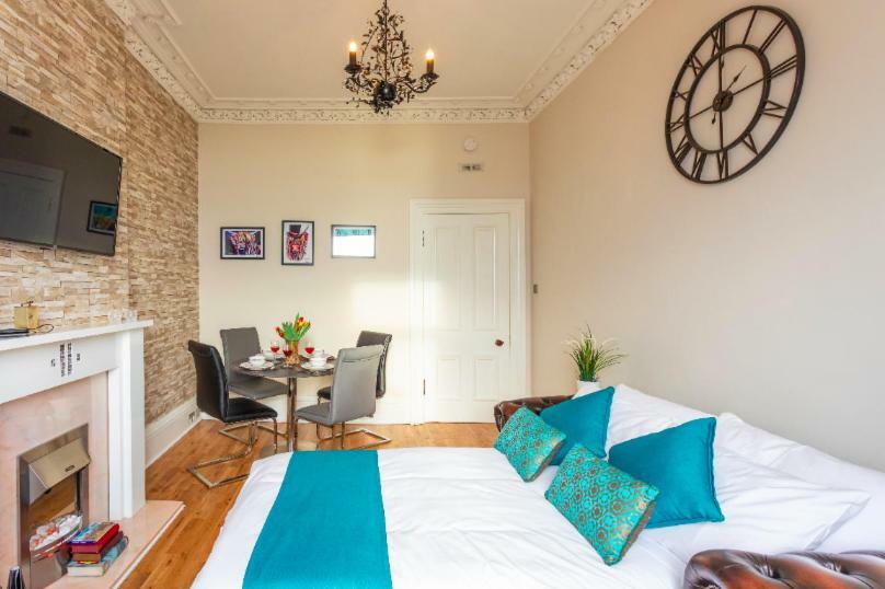 Clyde View Apartement Helensburgh Bagian luar foto