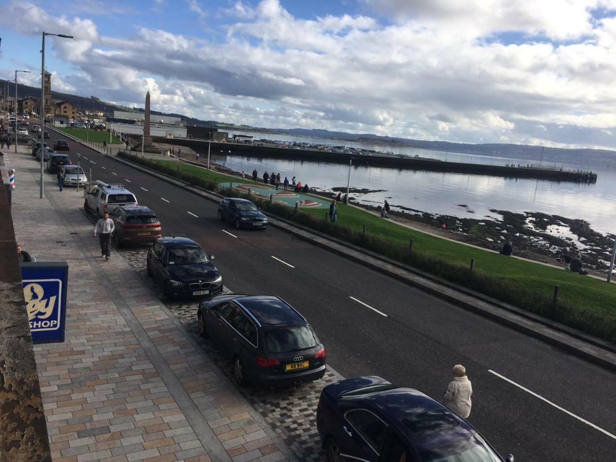 Clyde View Apartement Helensburgh Bagian luar foto