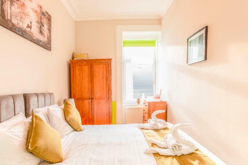 Clyde View Apartement Helensburgh Bagian luar foto